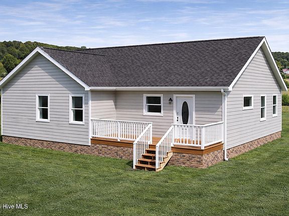 2nd image of 0919 Soundside Road
