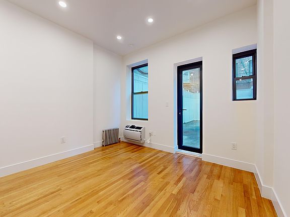 5th image of 240 W 10th St Unit 1RE