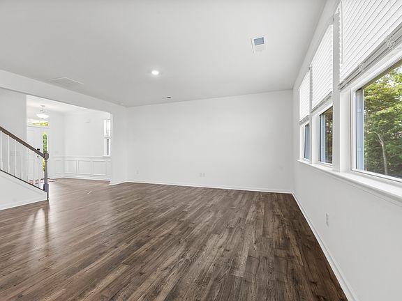 5th image of 15208 Caspian Way