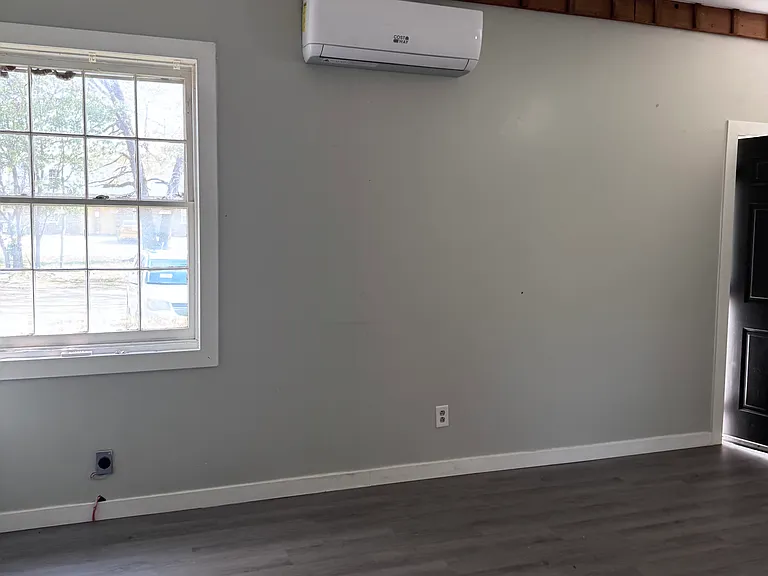 106 E Park Ln #108 — Photo 3