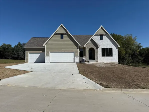 8049 NW 28th Ln, Ankeny, IA 50023