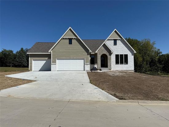 8049 NW 28th Ln, Ankeny, IA 50023