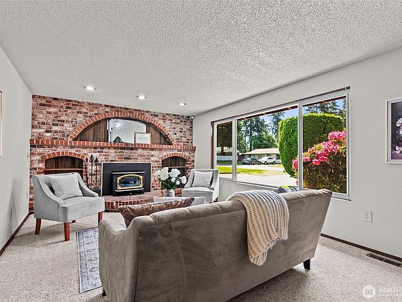 5th image of 1637 105th Street S