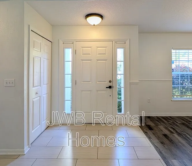 5430 Shady Pine St S — Photo 3