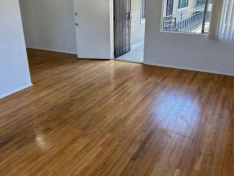 11401 Washington Pl — Photo 4