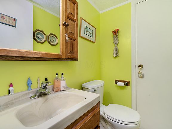 5th image of 487 Clairbrook Ave #Jg-1