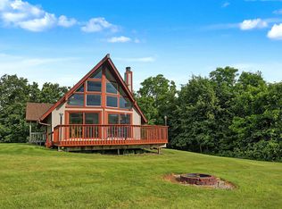 4 Catawba Ct, Galena, IL 61036