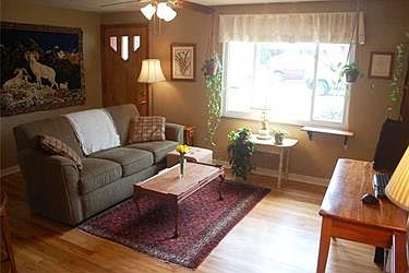 4th image of 2274 Parklyn St