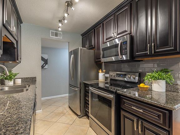 5th image of 287 Tradewinds Dr APT 11