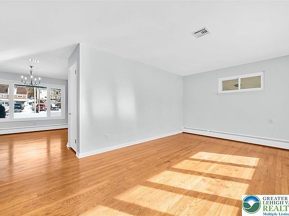 3rd image of 329 E Juniata St