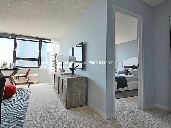 2nd image of 1206 S Michigan Ave