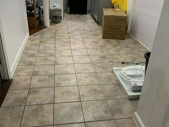 4th image of 3945 59th St
