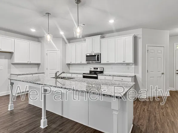 2576 Mills Commons Dr, Decatur, GA 30032