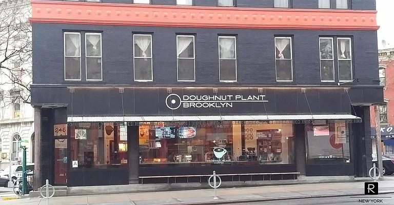 Rented by R New York | media 7