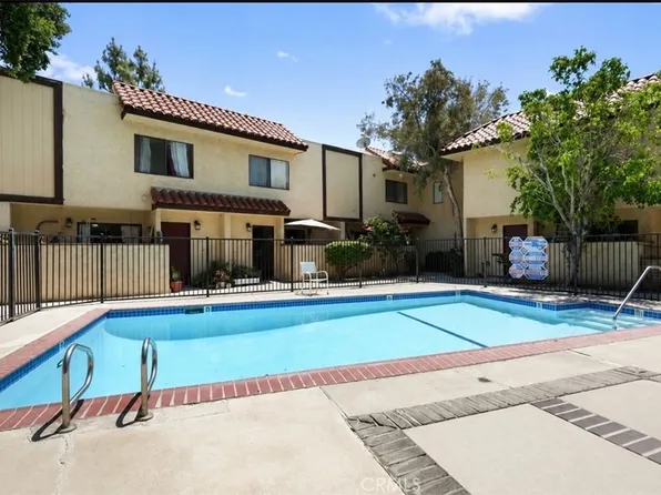 13540 Hubbard St, Sylmar, CA 91342