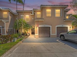 Lago West, Plantation, FL 33325