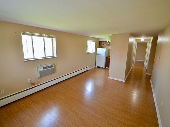 4th image of 1160-1198 S Allison St #60-8