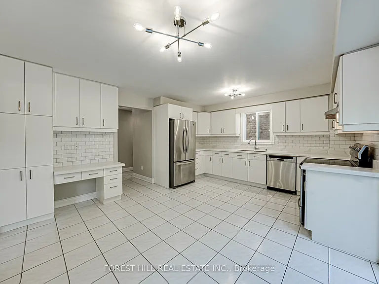 300 Conley St — Photo 12