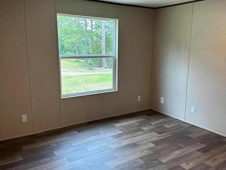 113 Orton Ln — Photo 13