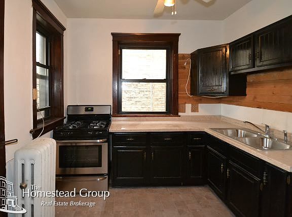 2nd image of 1252 W Newport Ave #1FRONT