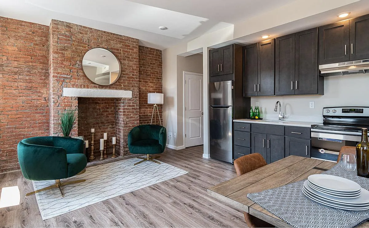 60 Linden Ave — Photo 1