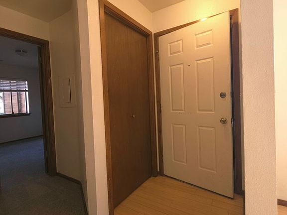 4th image of 525 Manhattan Dr APT 201