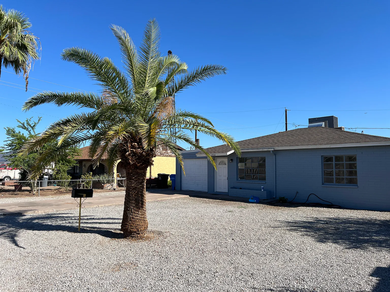 2 beds 1 bath House in Phoenix — Photo 3