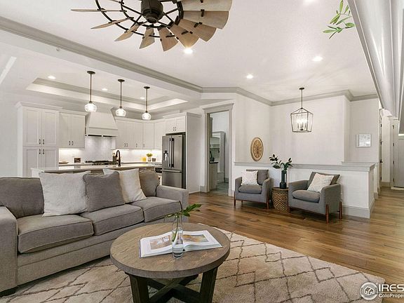 5th image of 718 Centre Ave #102