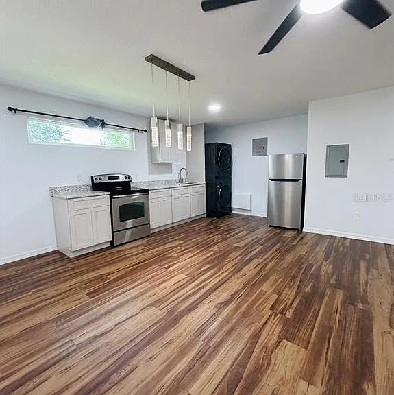 1409 Virginia Ave — Photo 2