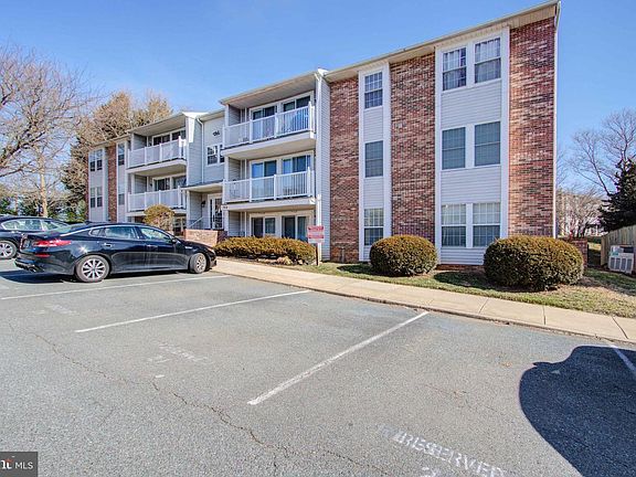 2nd image of 504 Philmont Dr APT 4