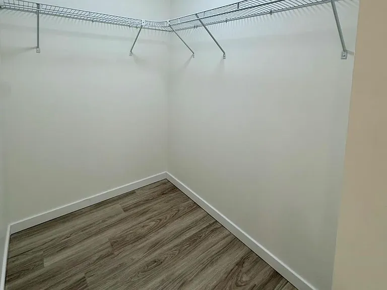 1222 Fountain Dr — Photo 13