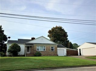 1284 Plum St, Sharon, PA 16146