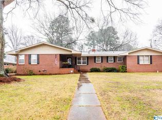 2204 Penny Ln SE, Decatur, AL 35601