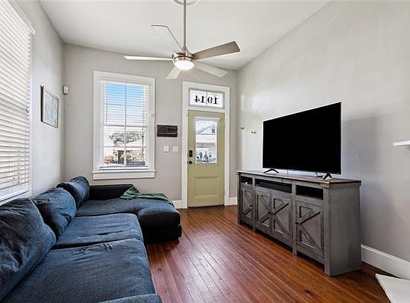 2nd image of 1914 Fern St