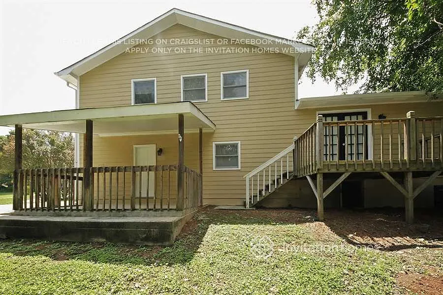 515 Oak Springs Dr Lawrenceville, GA 30043 — Photo 3