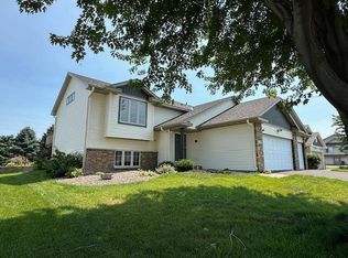 50 Robin Ln, Hudson, WI 54016