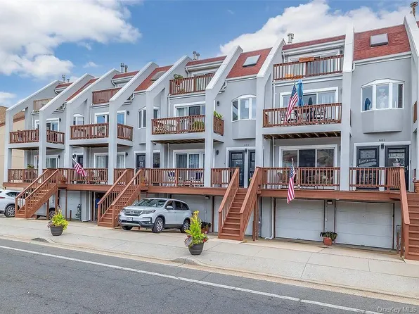 659 E Broadway #B, Long Beach, NY 11561