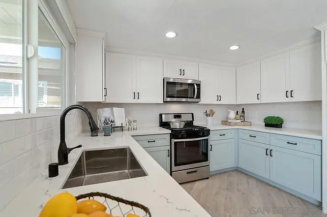 1136 East Ln — Photo 12