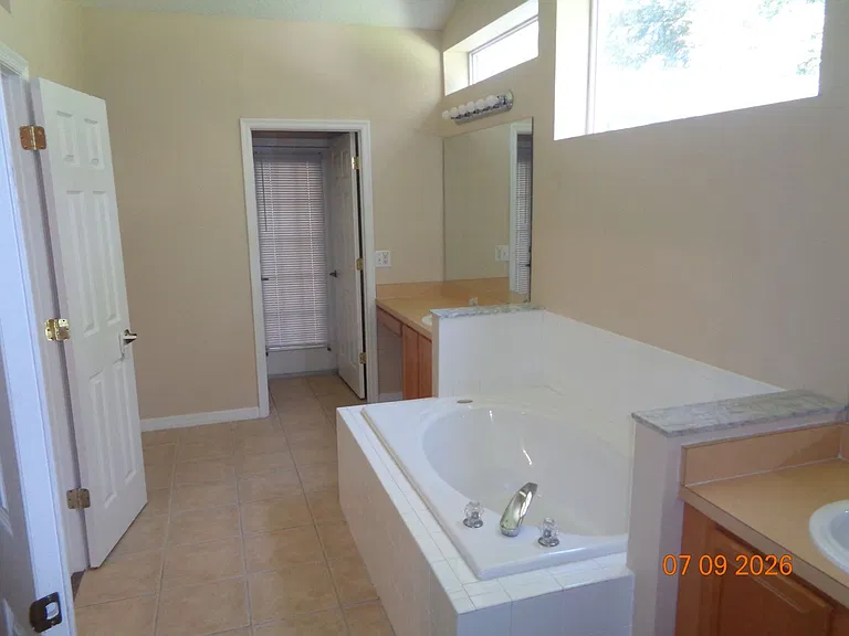 1409 Bent Oaks Blvd — Photo 25