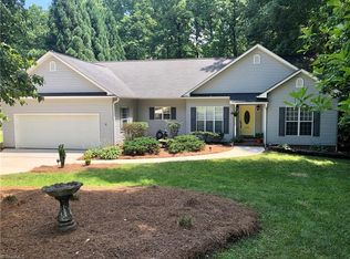 8205 Bartonshire Dr, Oak Ridge, NC 27310