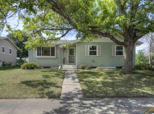 3201 Parkview Dr, Rapid City, SD 57701