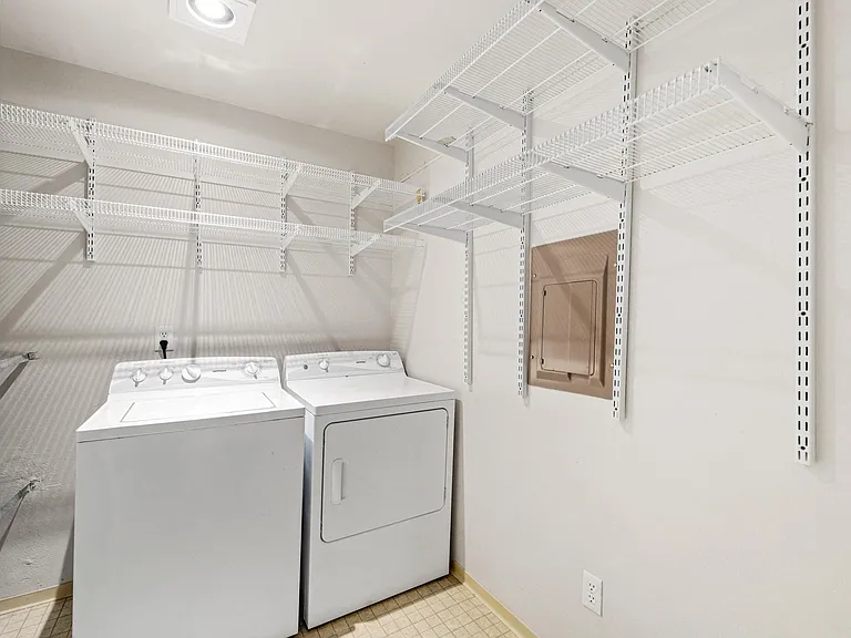Starboard Apartments — Photo 42