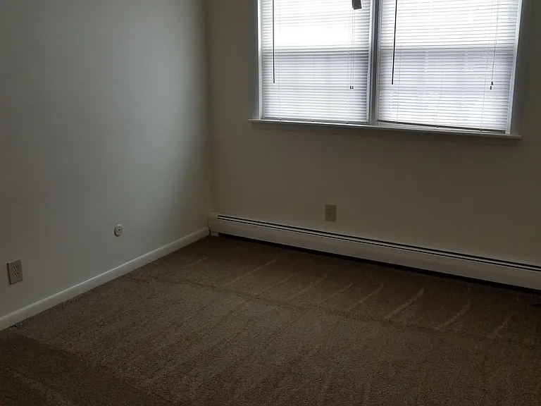 96 N Central Ave — Photo 2