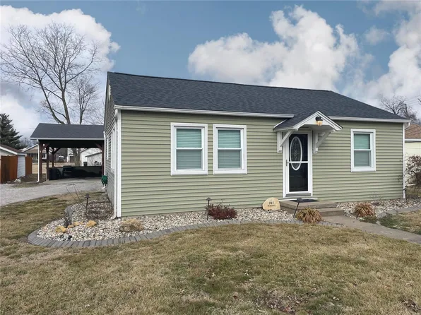 965 W Adams St, Nashville, IL 62263