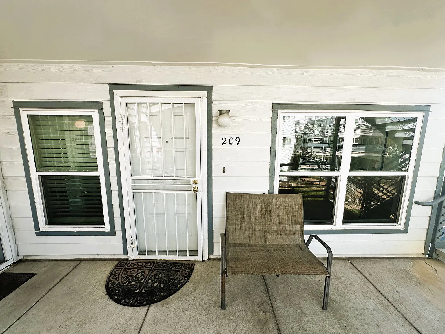 2 bed, 2.0 bath, 1010 sqft, $1,700 — Photo 3