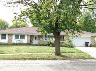 2525 Meadowlane Dr, Lansing, MI 48906