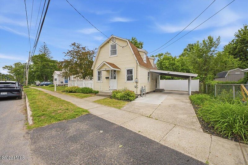 2nd image of 38 Harrison Avenue