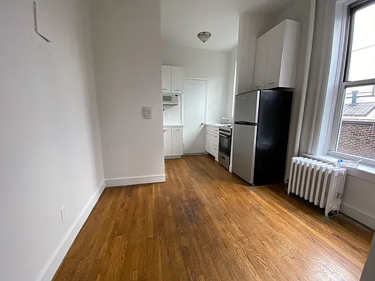 Rented by Compass | media 7