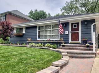 235 Spring Ave, Glen Ellyn, IL 60137