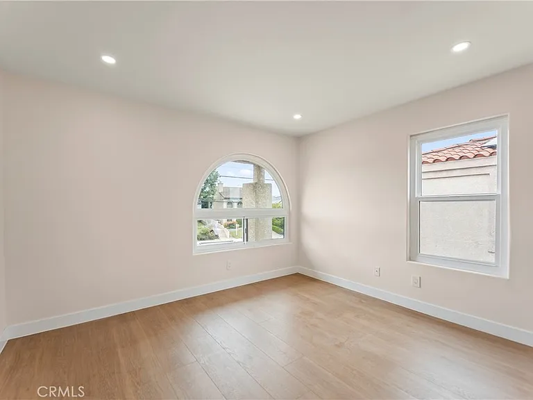 120 S Prospect Ave #A — Photo 34